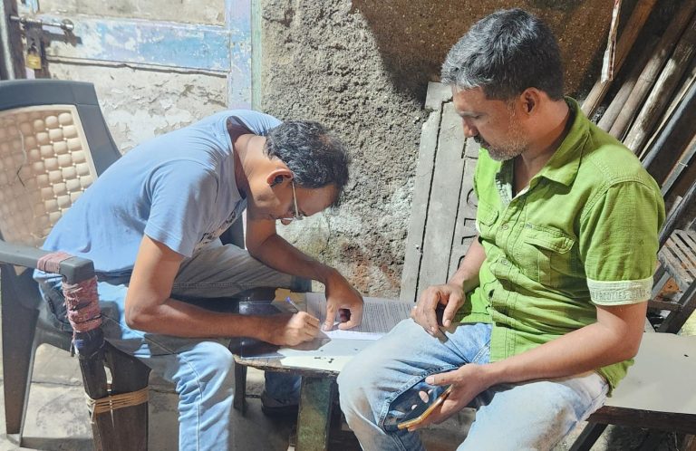 धारावी में महास्वराज पार्टी की बढ़ती ताकत: सिग्नेचर अभियान में सैकड़ों लोगों ने लिया हिस्सा